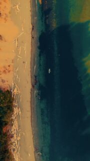 Gliding weightless across glassy water, each paddle stroke rippling into stillness.
#droneview #suplife #AerialPerspective #WaterWanderer #PaddleBoarding #OceanVibes #DroneCinematography #pnw