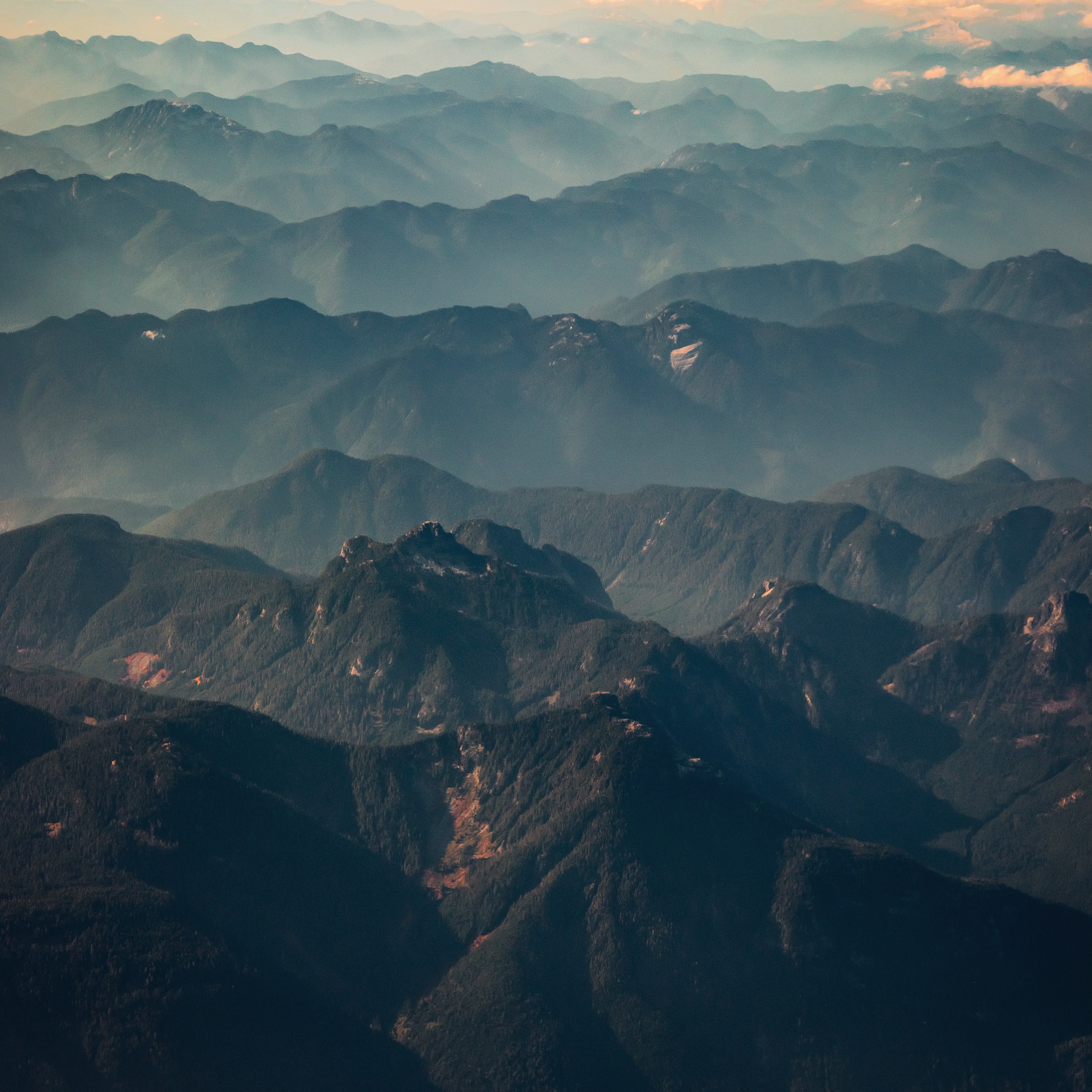Landing in Vancouver is an experience of its own.
#northshoremountains #yvr